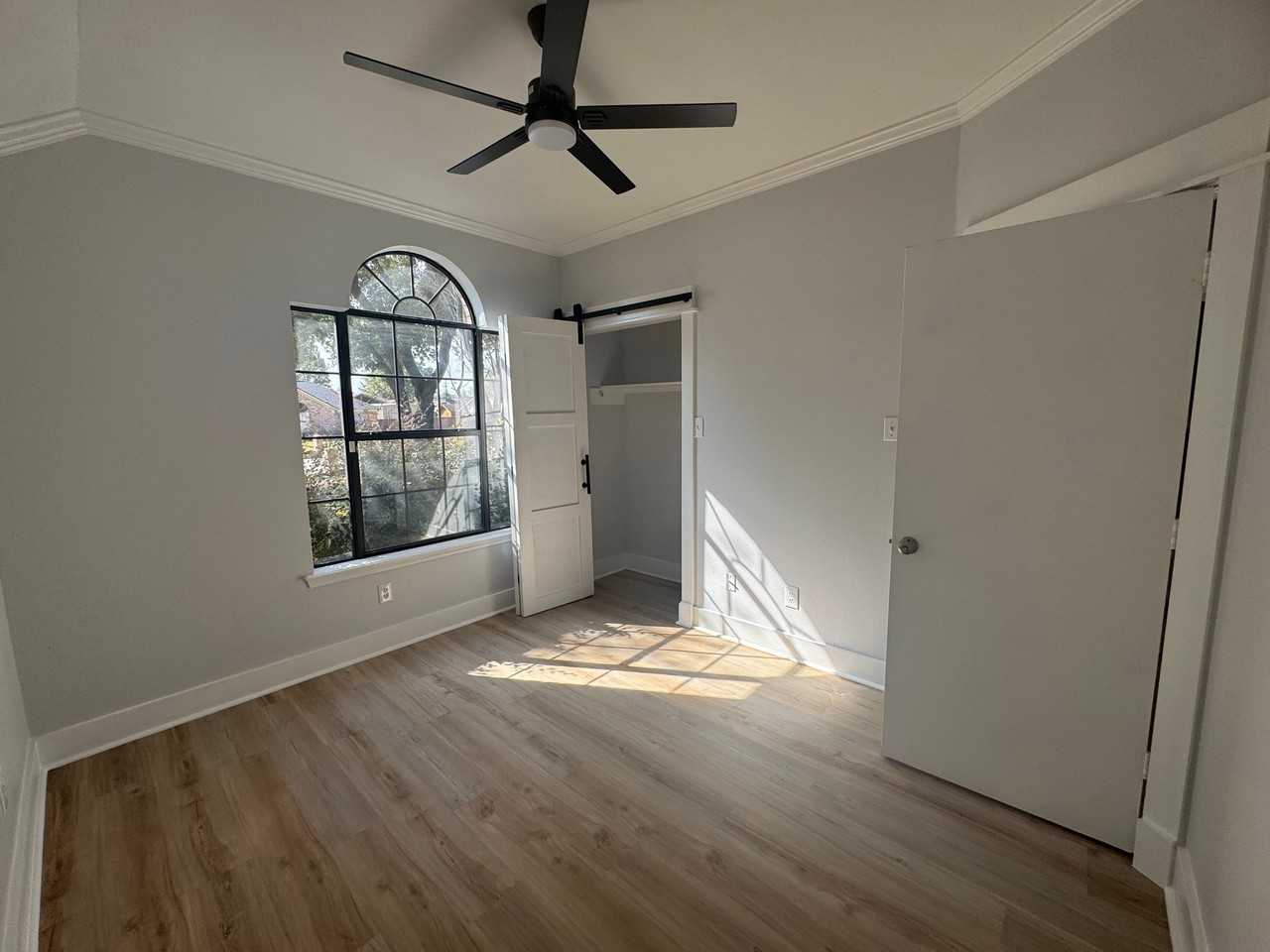 1503 Peach St - Photo 7 of 8