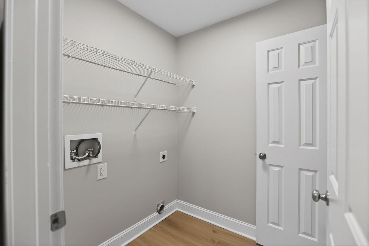 Alex Place Apartments - Photo 4 of 50