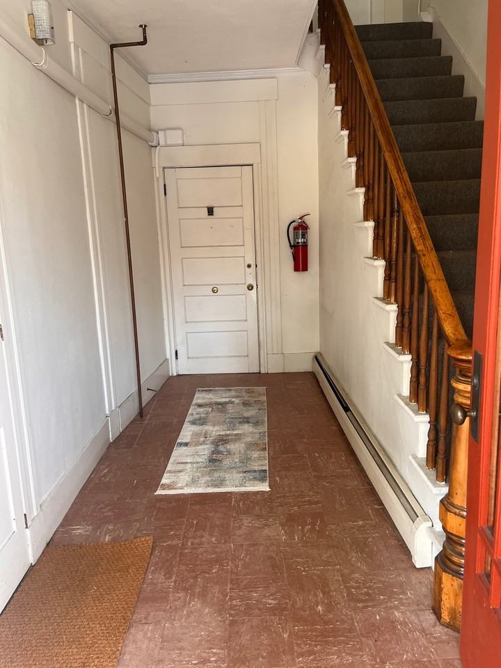 16 Green St #1 - Photo 2 of 15