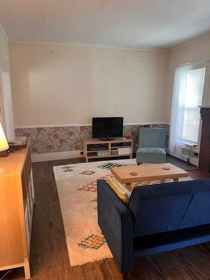 16 Green St #1 - Photo 3 of 15