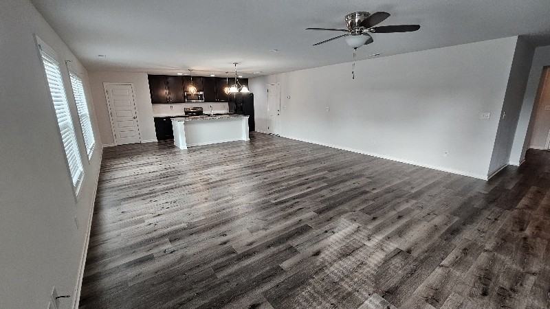 276 Fenrose Dr - Photo 4 of 20