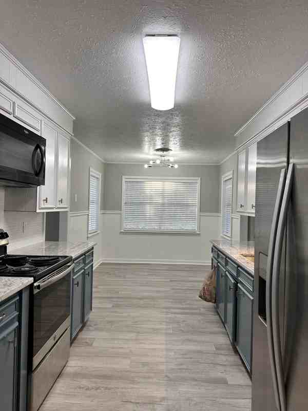 121 Fern Valley Rd - Photo 4 of 11