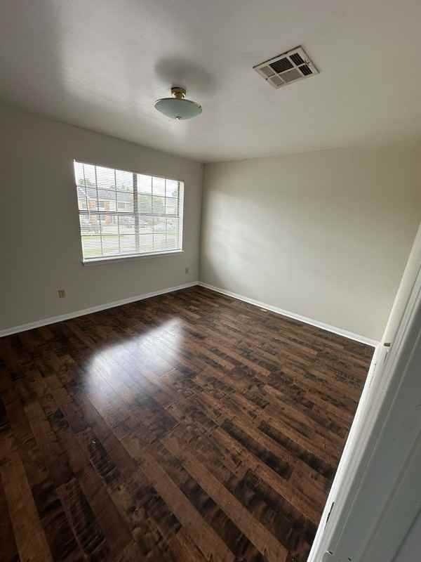 116 Southfield Pkwy - Photo 3 of 20