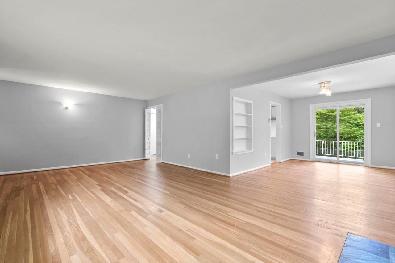 4907 Elsmere Ave - Photo 7 of 40