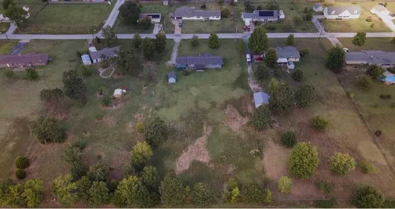 4410 E 26th St - Photo 2 of 30