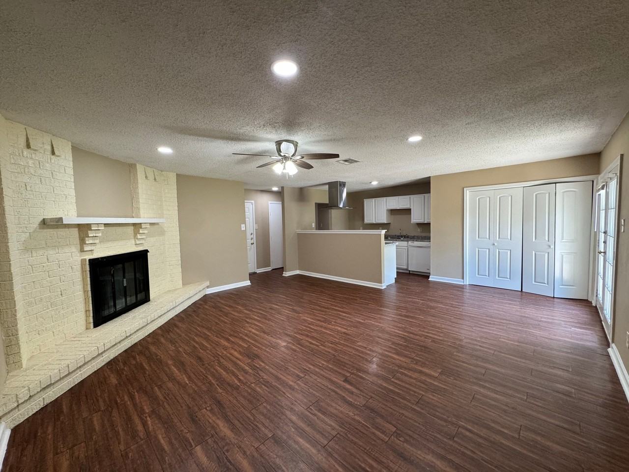 17519 Poppy Trails Ln