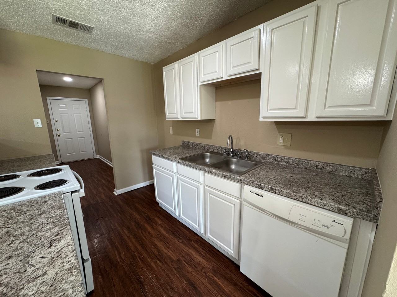 17519 Poppy Trails Ln - Photo 5 of 18