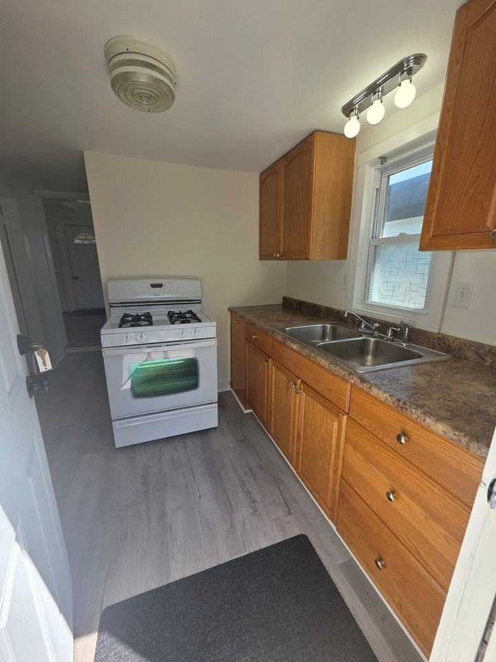 132 Bridge Rd #1 - Photo 6 of 15