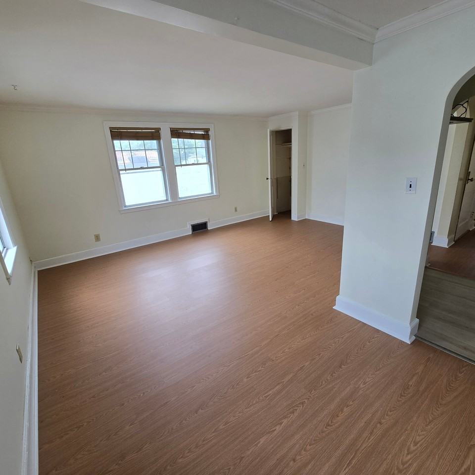 155 Glenwood Ave #2 - Photo 5 of 21