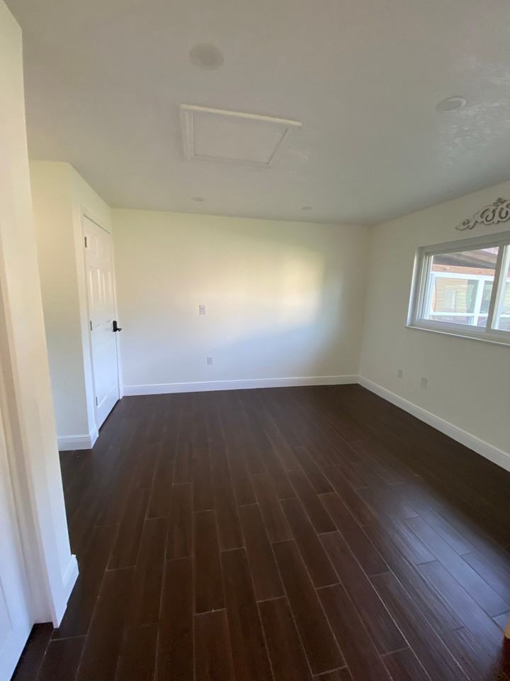 1551 Palm Tree Dr #4 - Photo 2 of 10