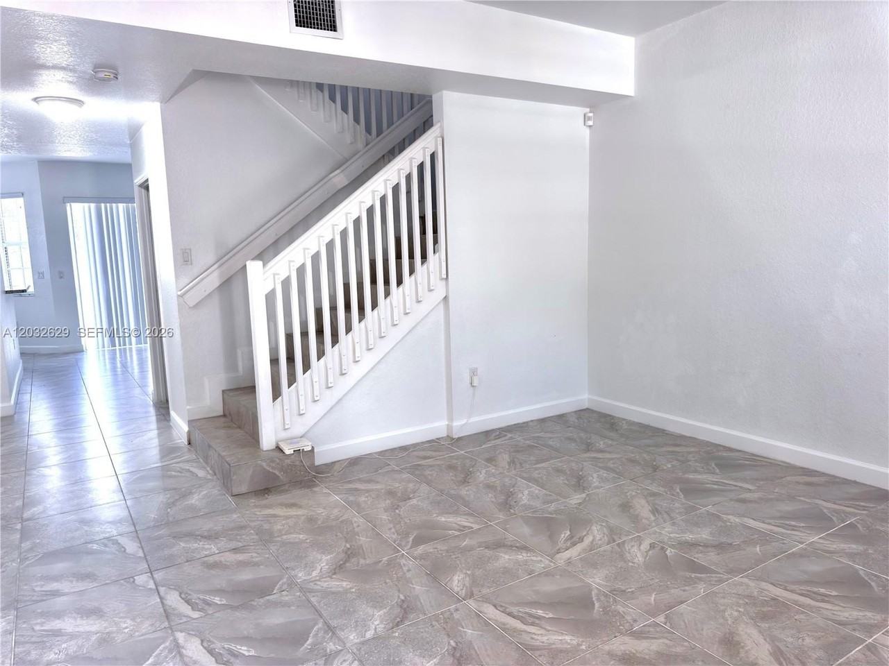 7905 Sw 120th Ave #7905 - Photo 3 of 21