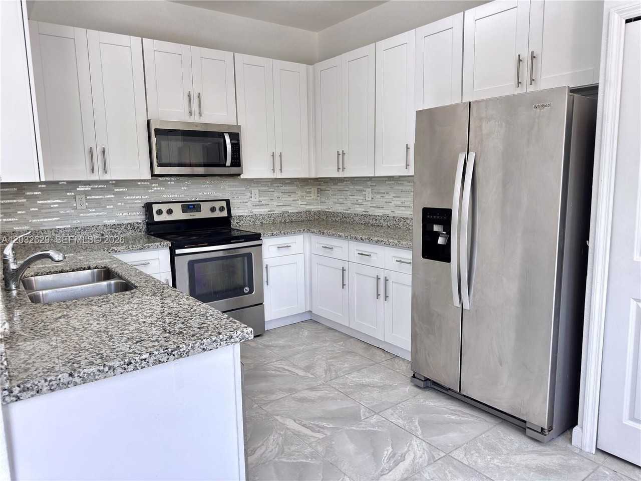 7905 Sw 120th Ave #7905 - Photo 5 of 21
