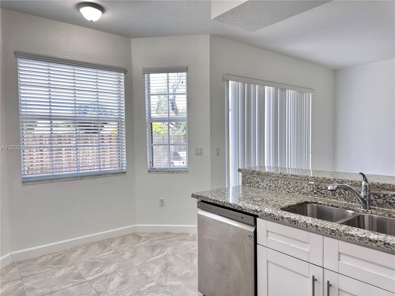 7905 Sw 120th Ave #7905 - Photo 6 of 21
