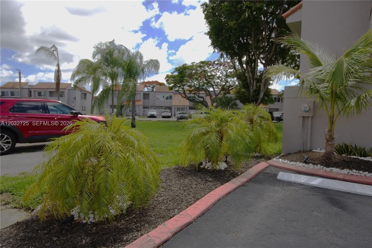6475 Sw 129th Ave - Photo 4 of 34