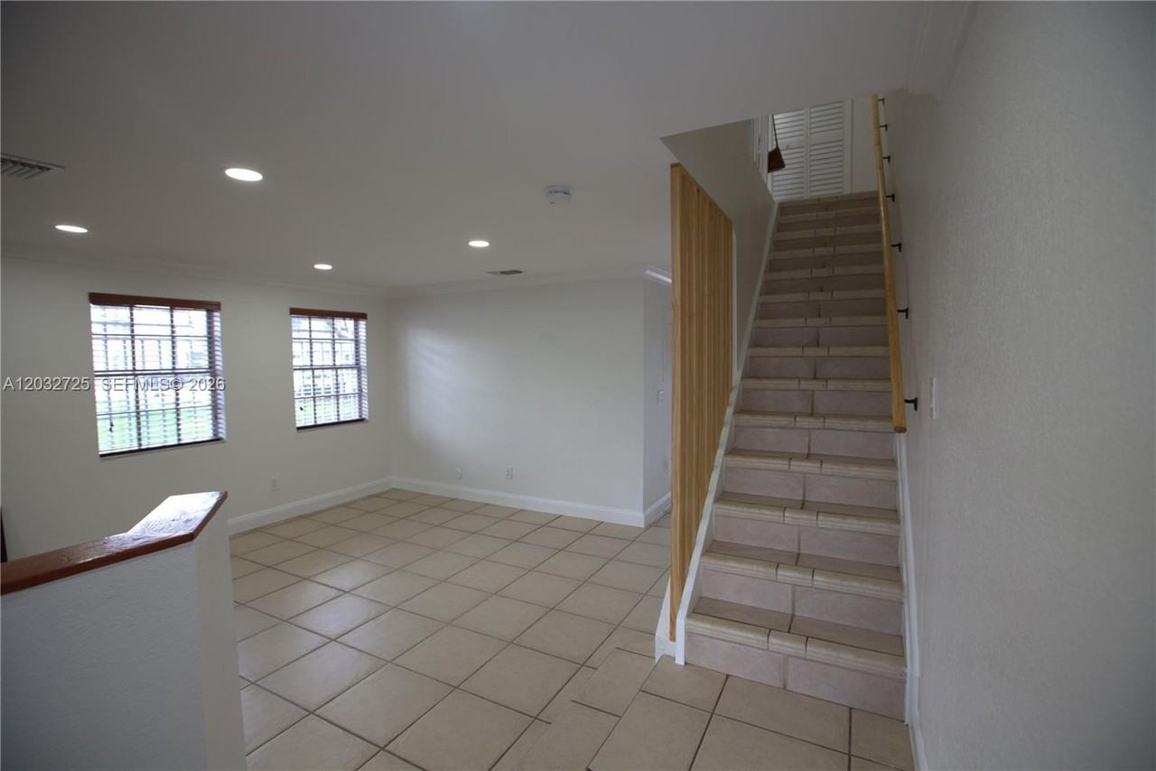 6475 Sw 129th Ave - Photo 6 of 34