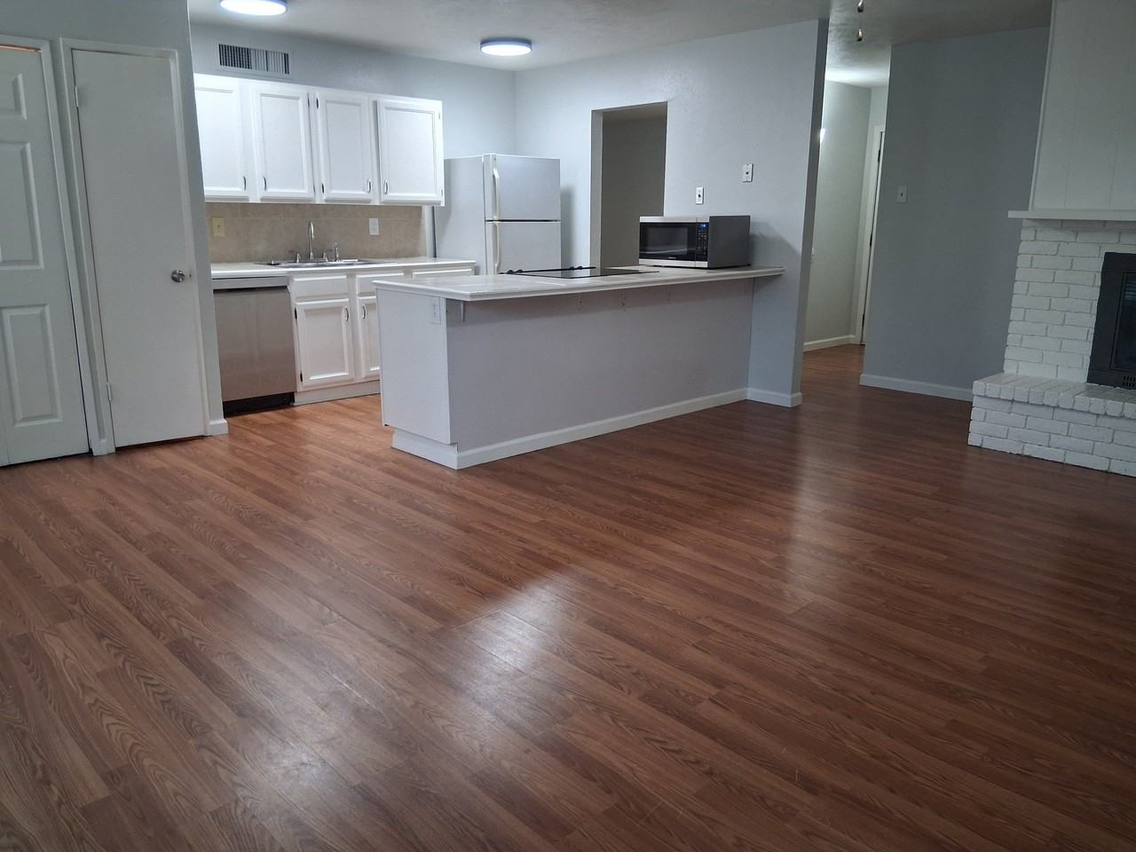 563 Cumberland Dr - Photo 5 of 20