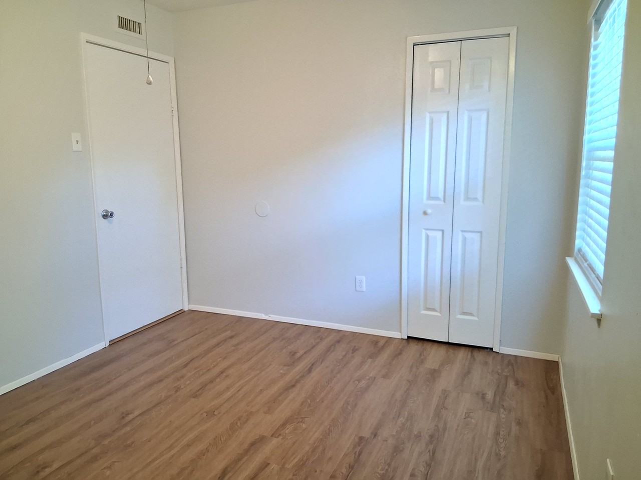 563 Cumberland Dr - Photo 7 of 20