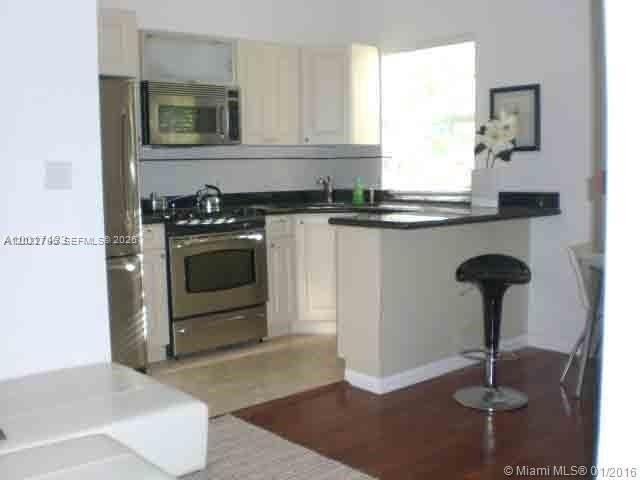 577 Ne 62nd St #2