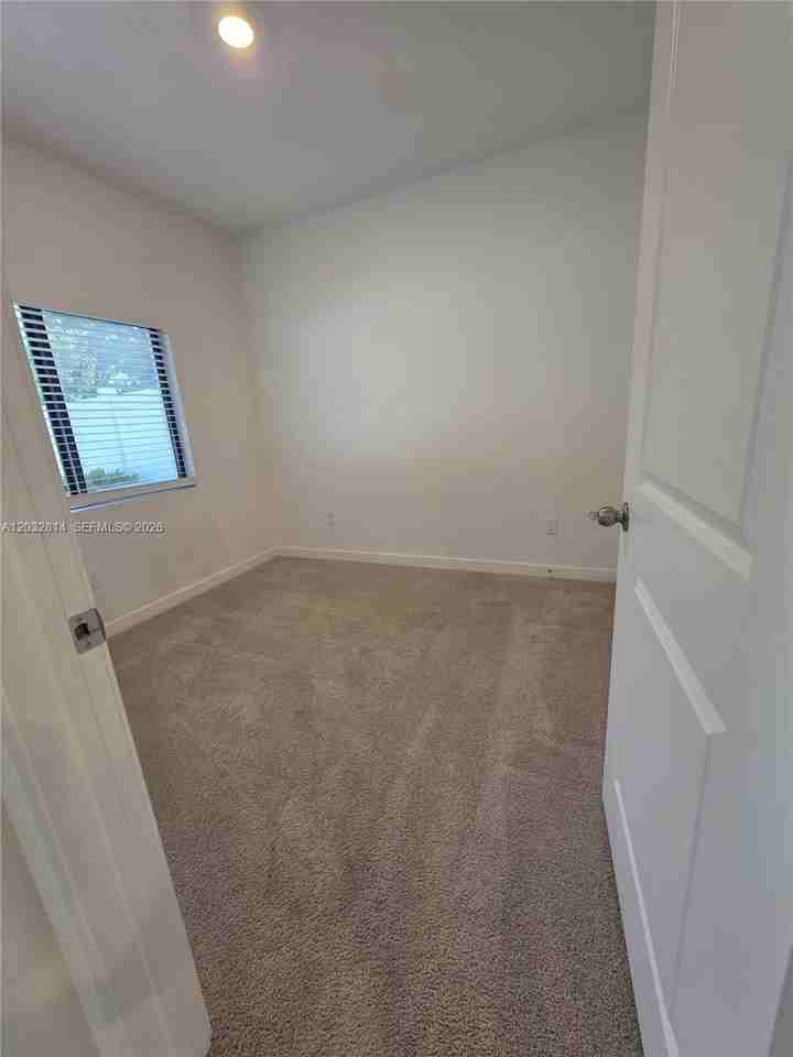 4860 Dillion St #4860 - Photo 5 of 12