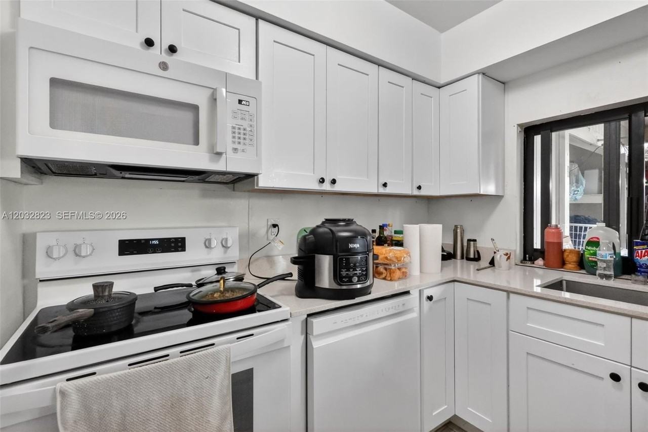 5816 Cleveland St #2 - Photo 7 of 31