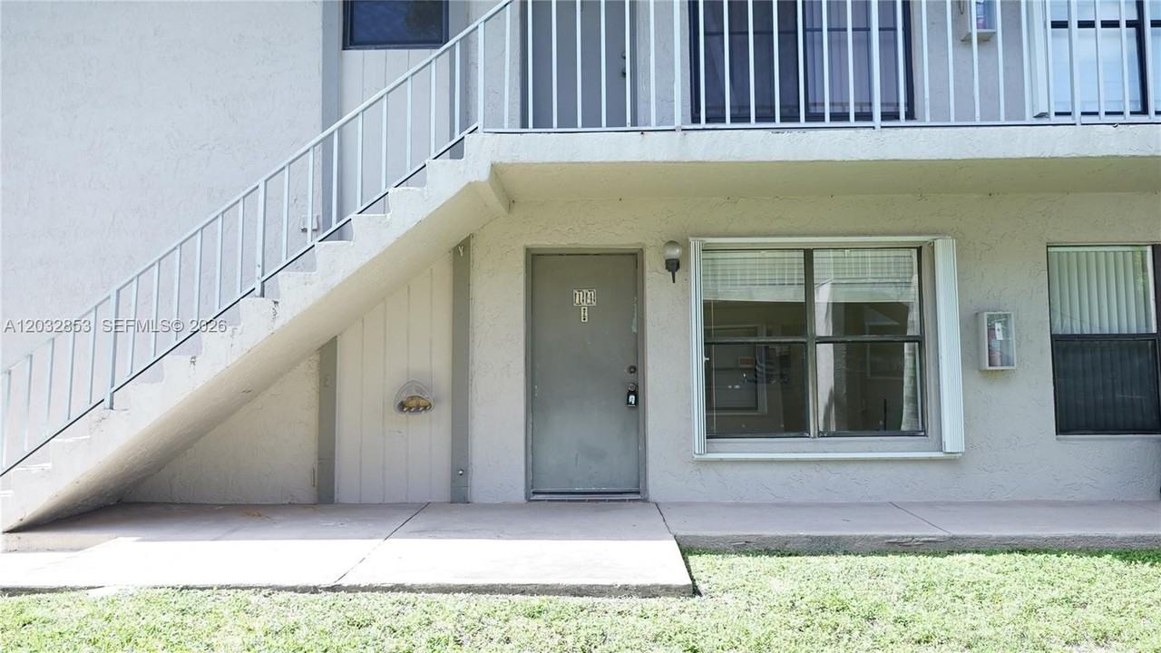 15326 Sunset Dr #11-14 - Photo 2 of 28