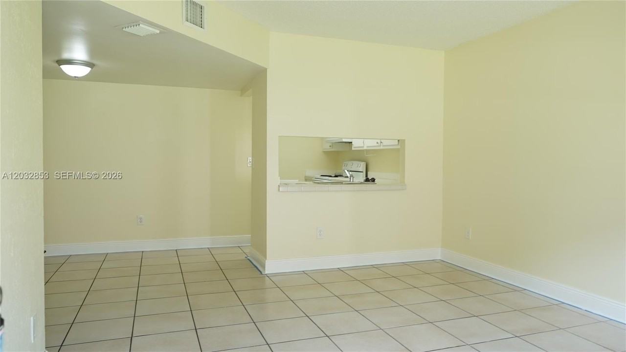 15326 Sunset Dr #11-14 - Photo 4 of 28