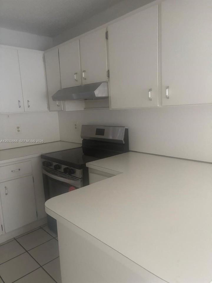 2925 W 80th St #101 - Photo 3 of 13