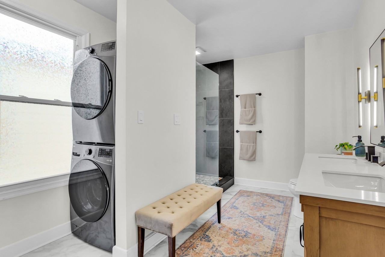 585 Showers St - Photo 6 of 20