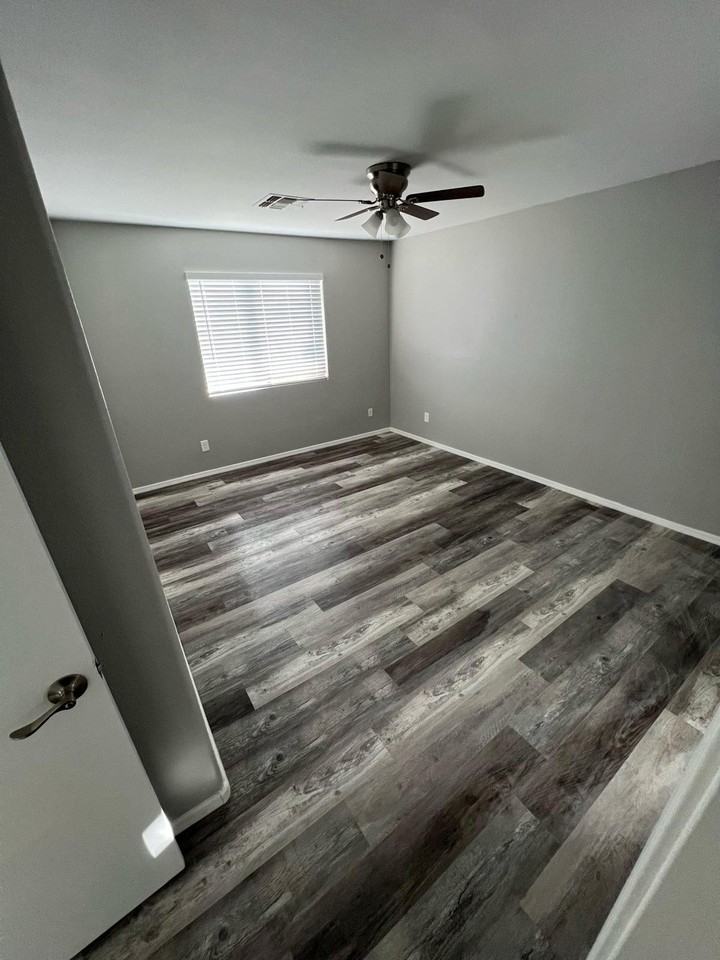 10617 W Poinsettia Dr - Photo 6 of 10
