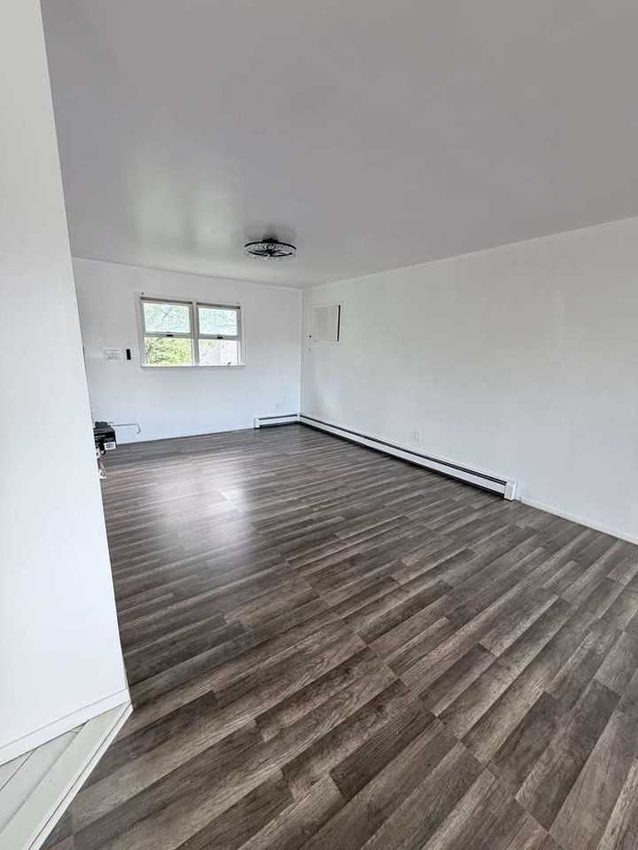 1115 4th St #UP - Photo 3 of 18