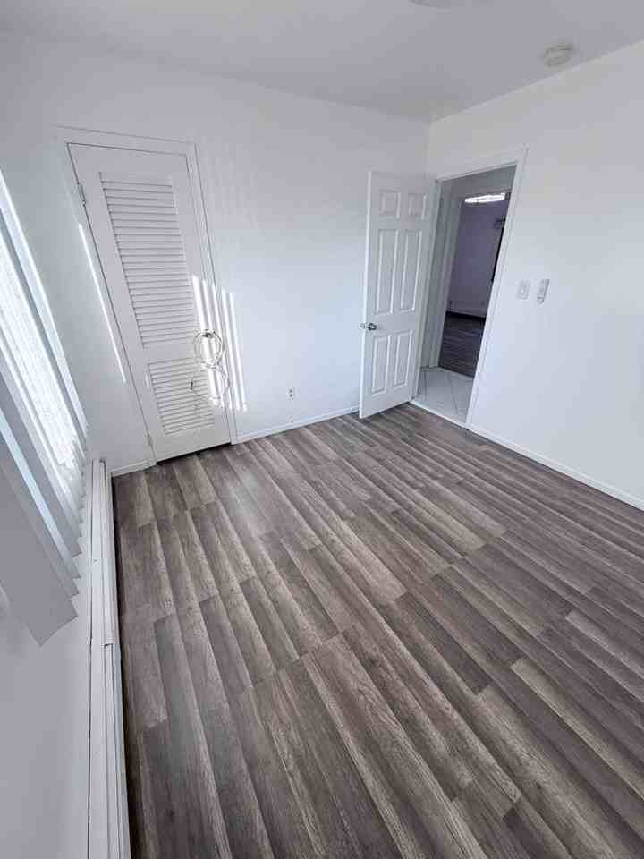1115 4th St #UP - Photo 5 of 18