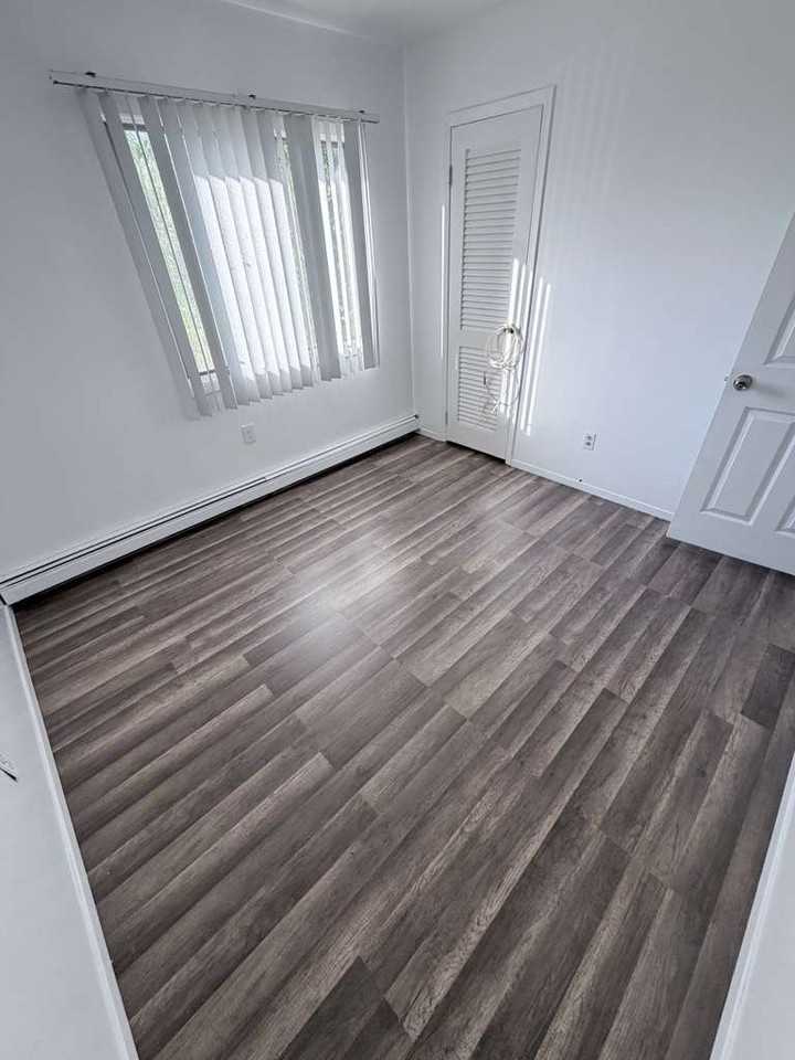 1115 4th St #UP - Photo 6 of 18
