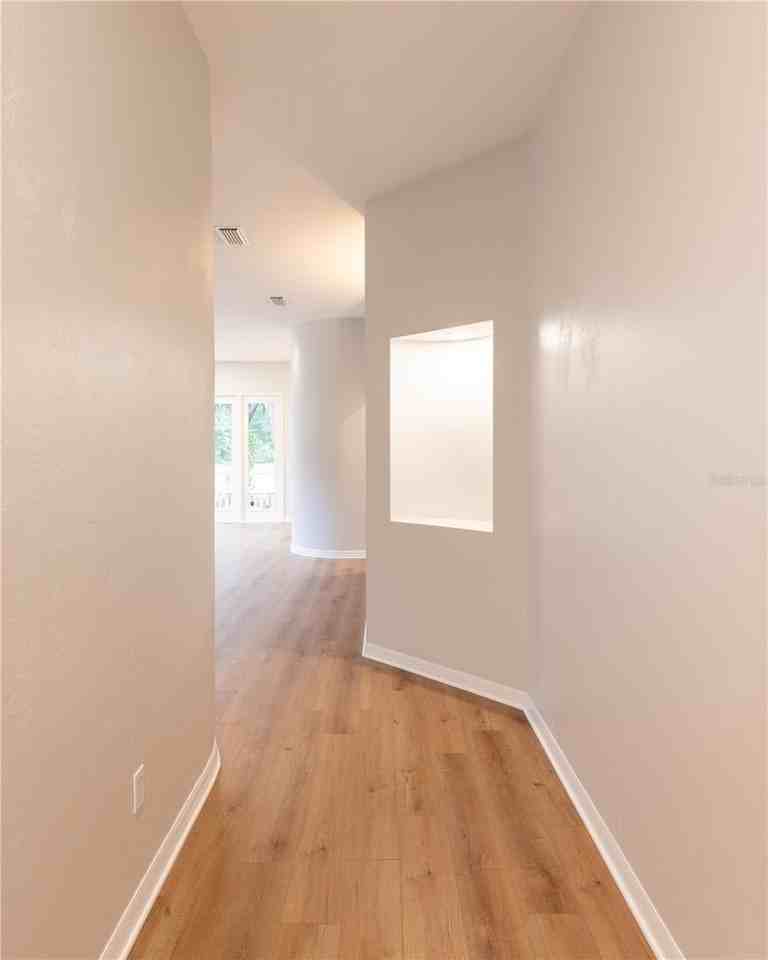 3602 Sw 98th Blvd - Photo 2 of 9