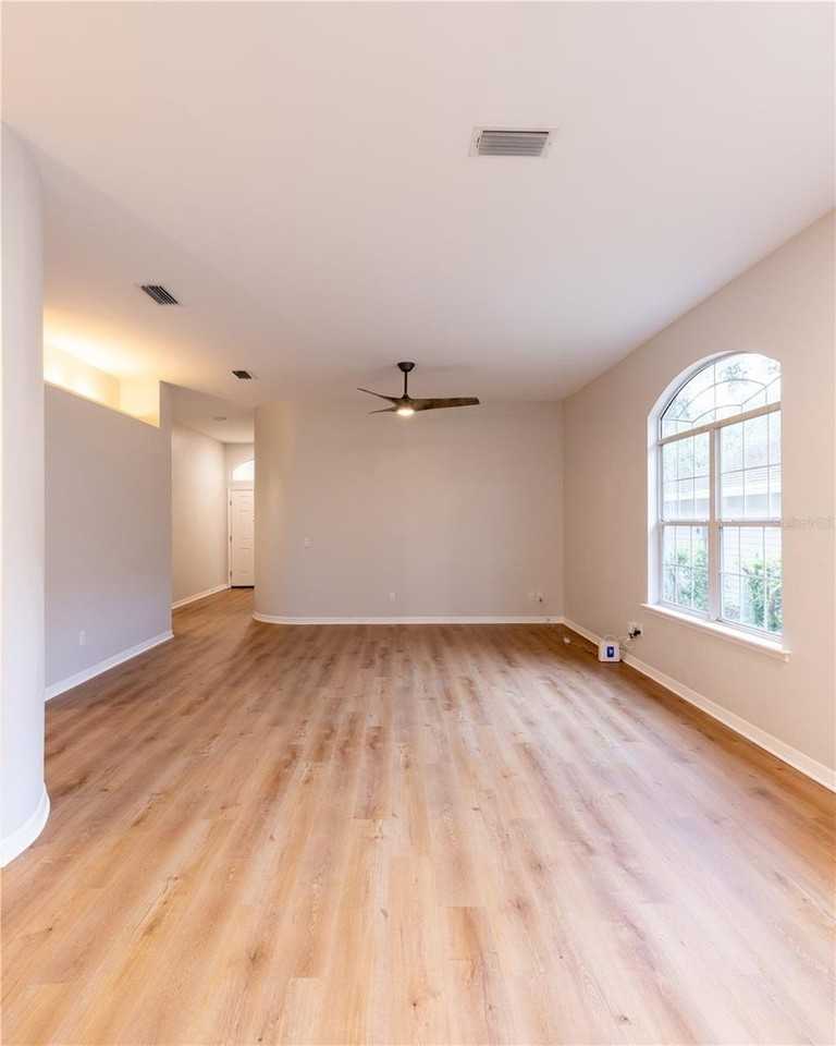 3602 Sw 98th Blvd - Photo 3 of 9