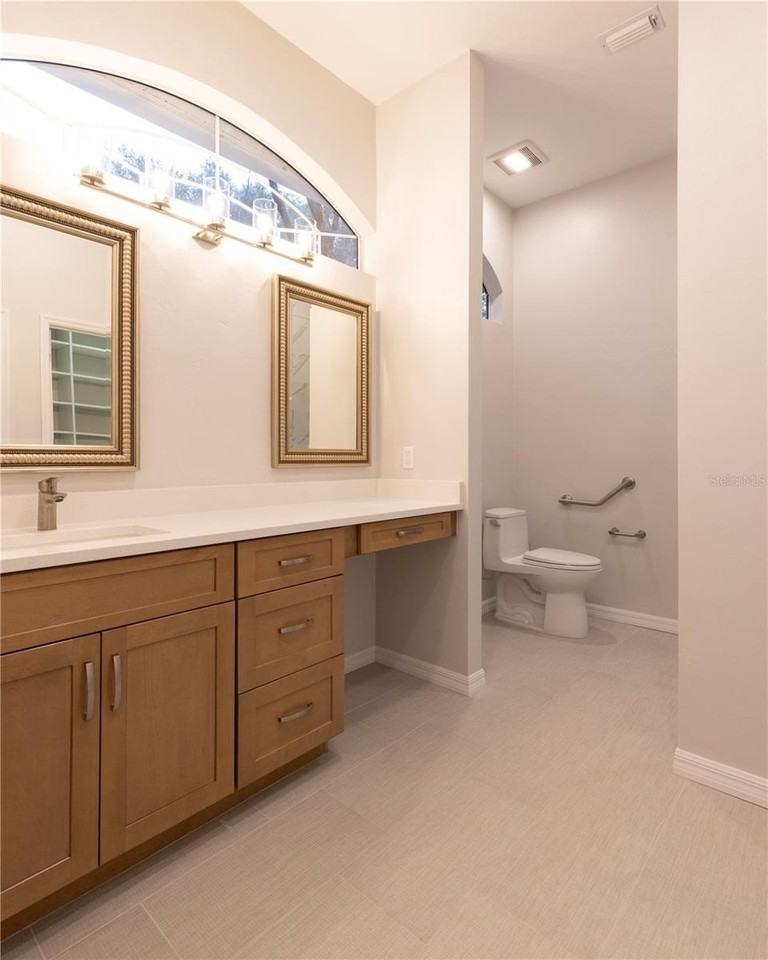 3602 Sw 98th Blvd - Photo 7 of 9