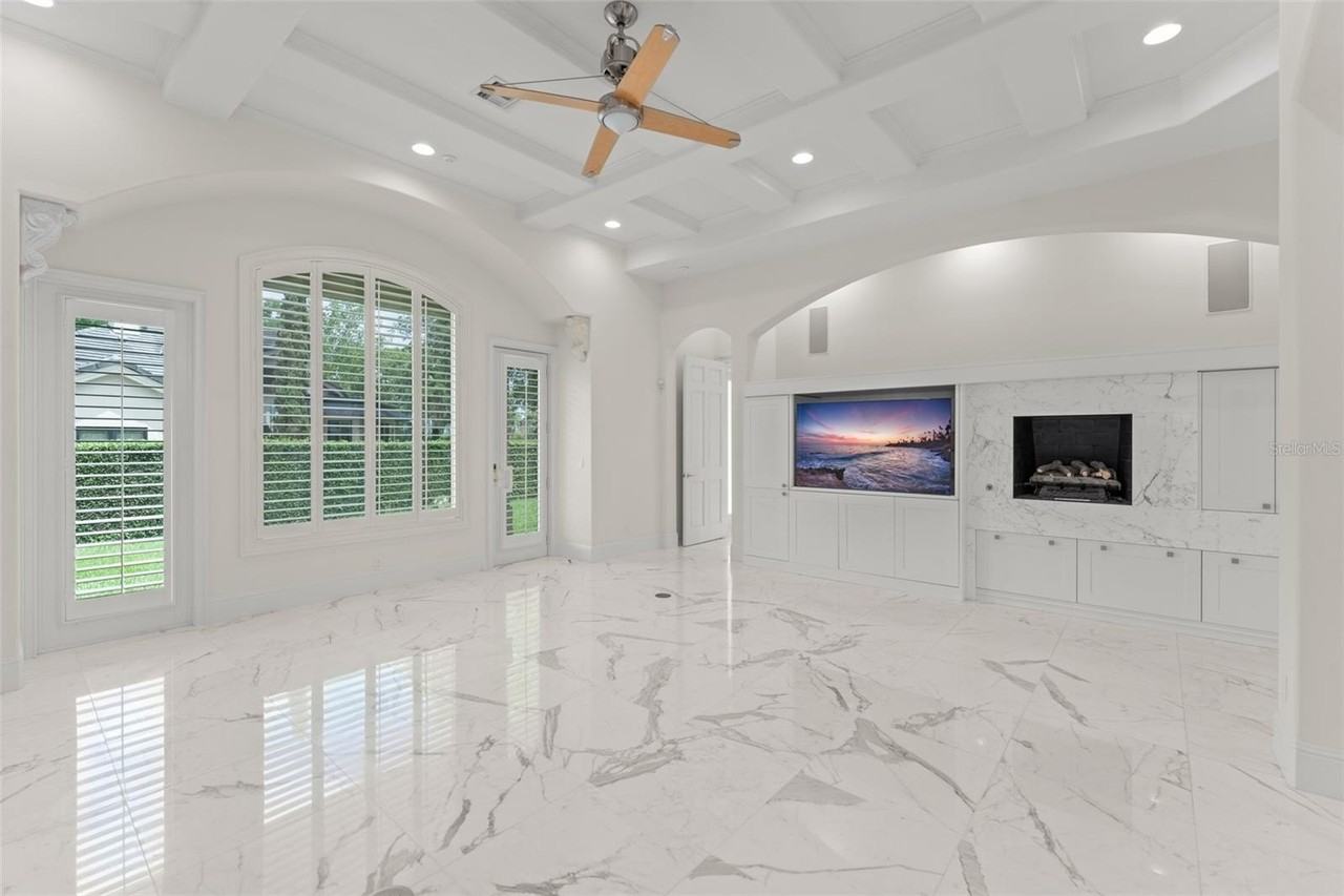 9701 Lake Isleworth Ct - Photo 3 of 37
