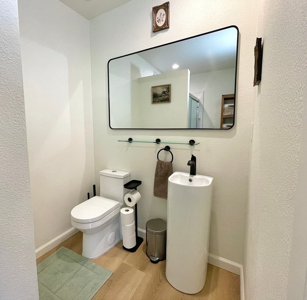 227 E Branch St - Photo 5 of 10