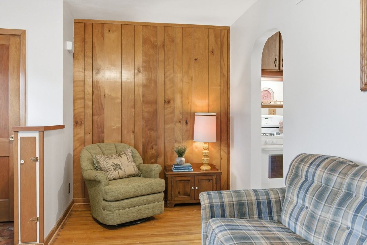 1144 Madison St - Photo 2 of 20