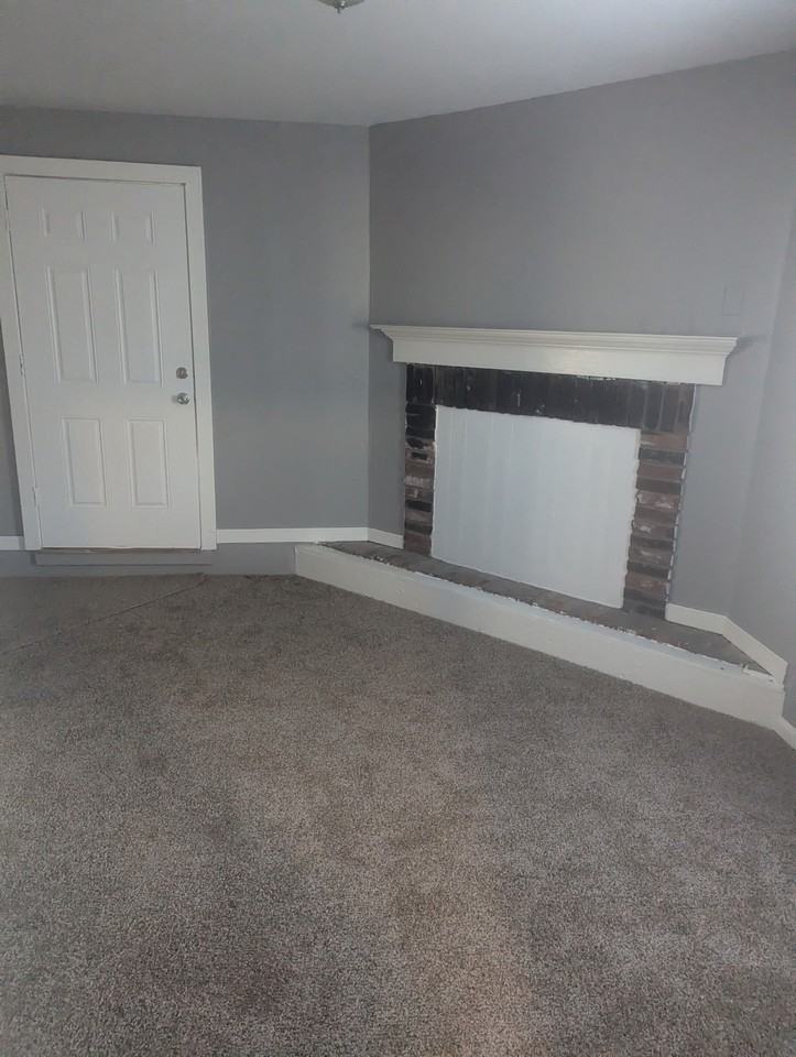 6709 Robbins Ave - Photo 3 of 10