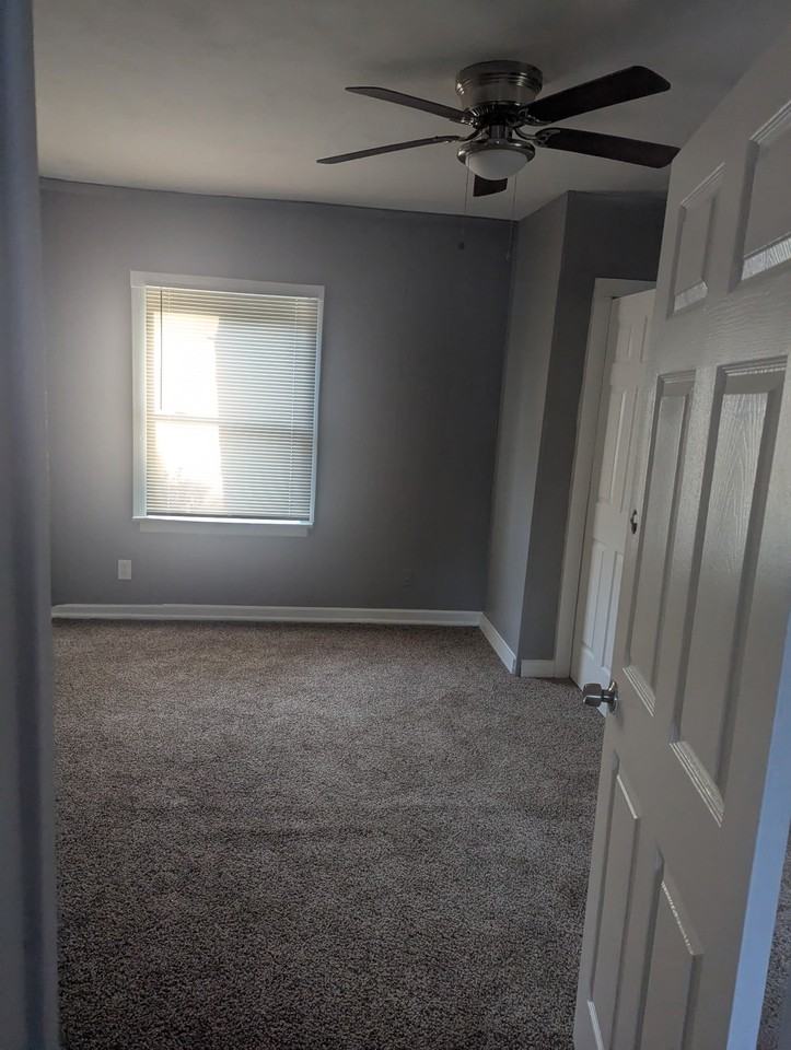 6709 Robbins Ave - Photo 5 of 10