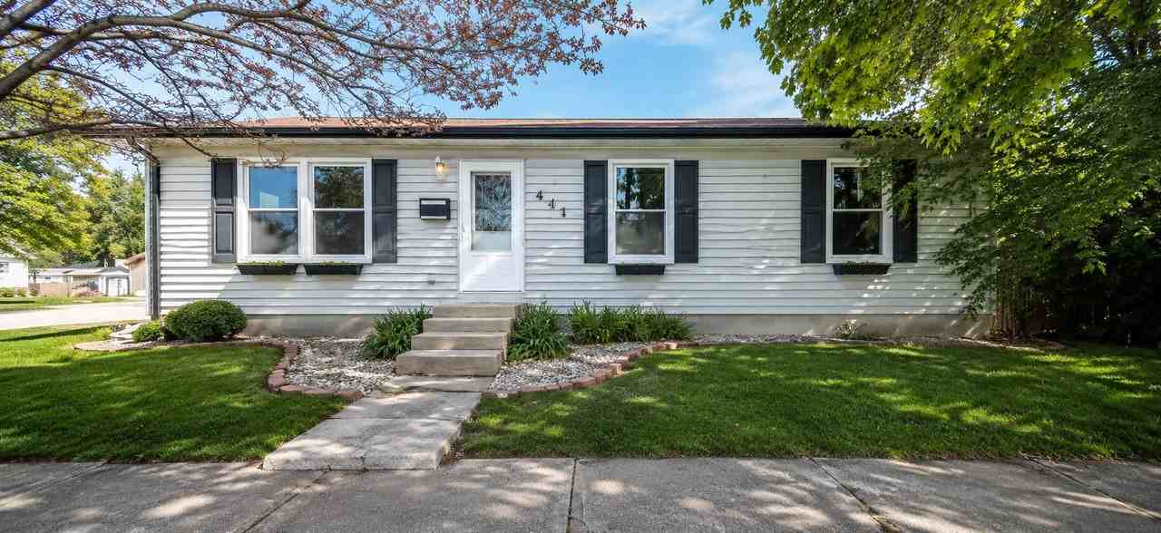 424 Dicks St