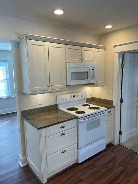 16 Franklin St - Photo 4 of 16