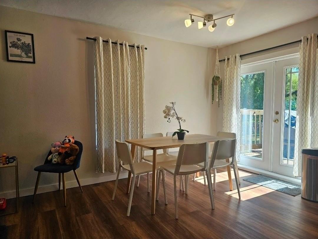 2015 Oakwood Ave - Photo 7 of 21