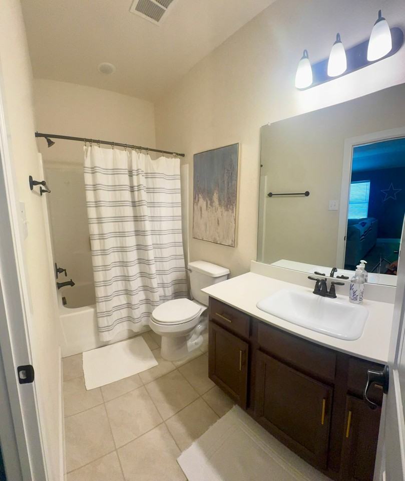 2121 Swanmore Way - Photo 5 of 13