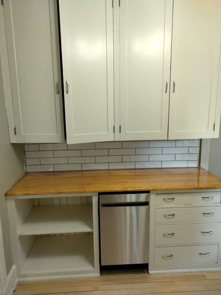 1519 E 2nd St #2 - Photo 7 of 13