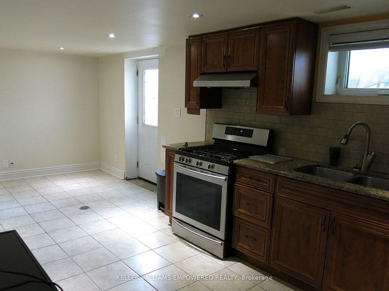 Dufferin St & Wilson Ave - Photo 3 of 4