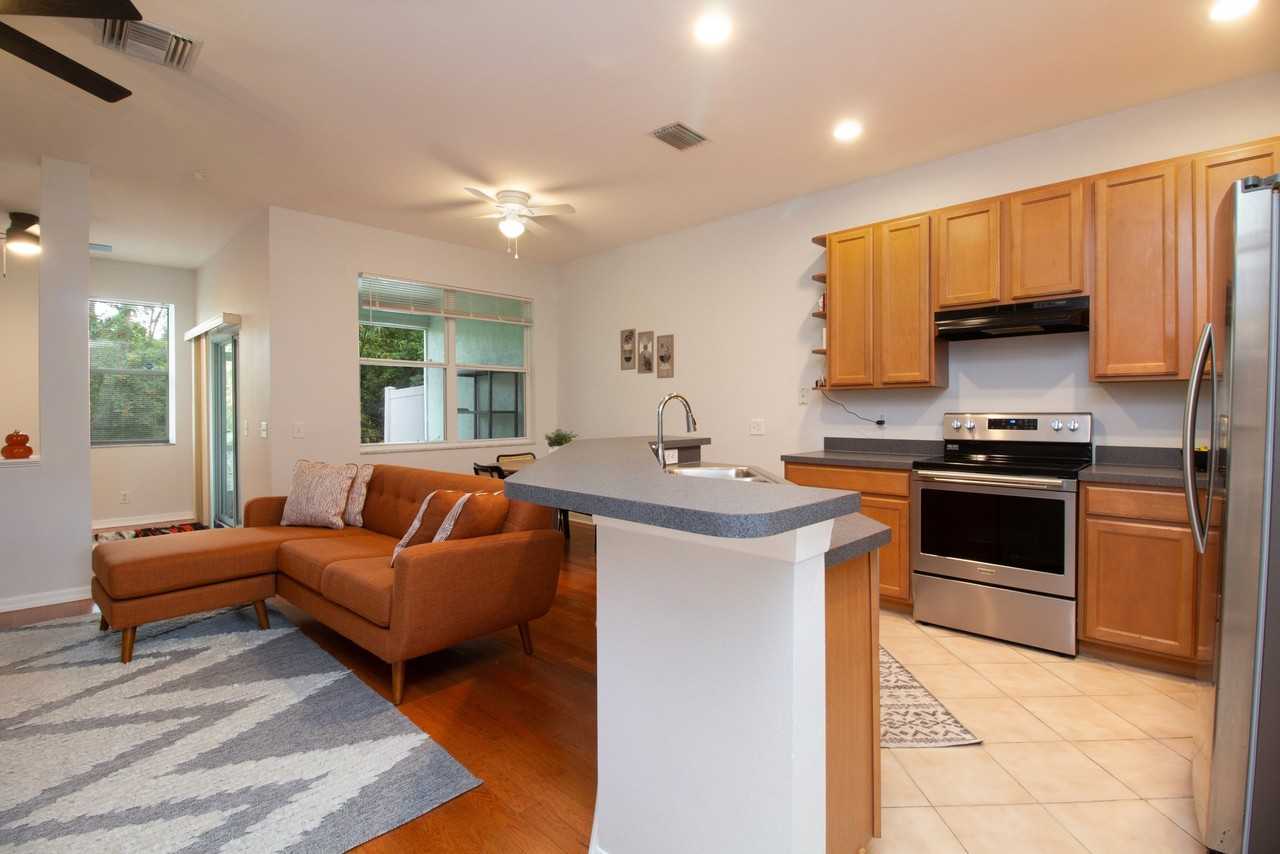 608 Black Lion Dr Ne - Photo 3 of 16