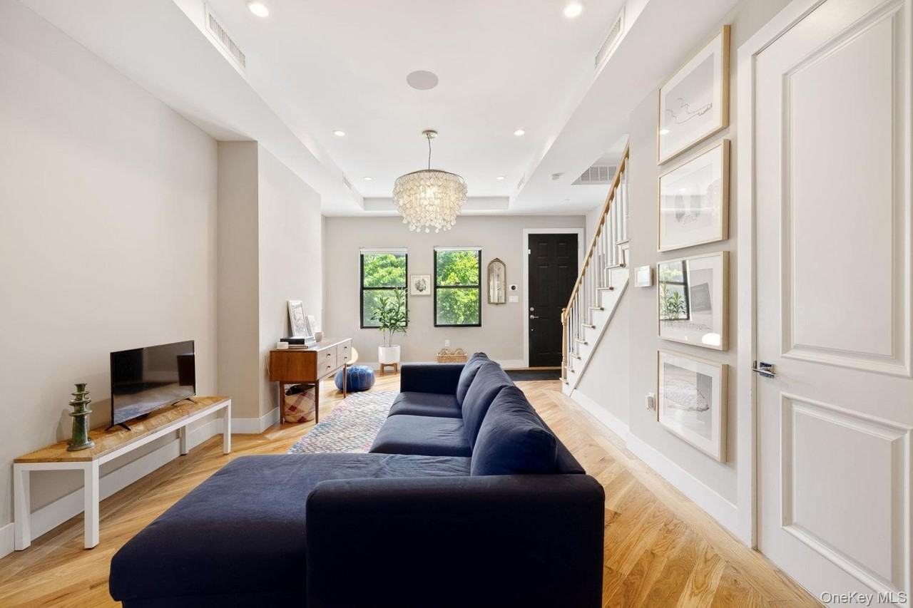 297 Quincy St #2 - Photo 3 of 16