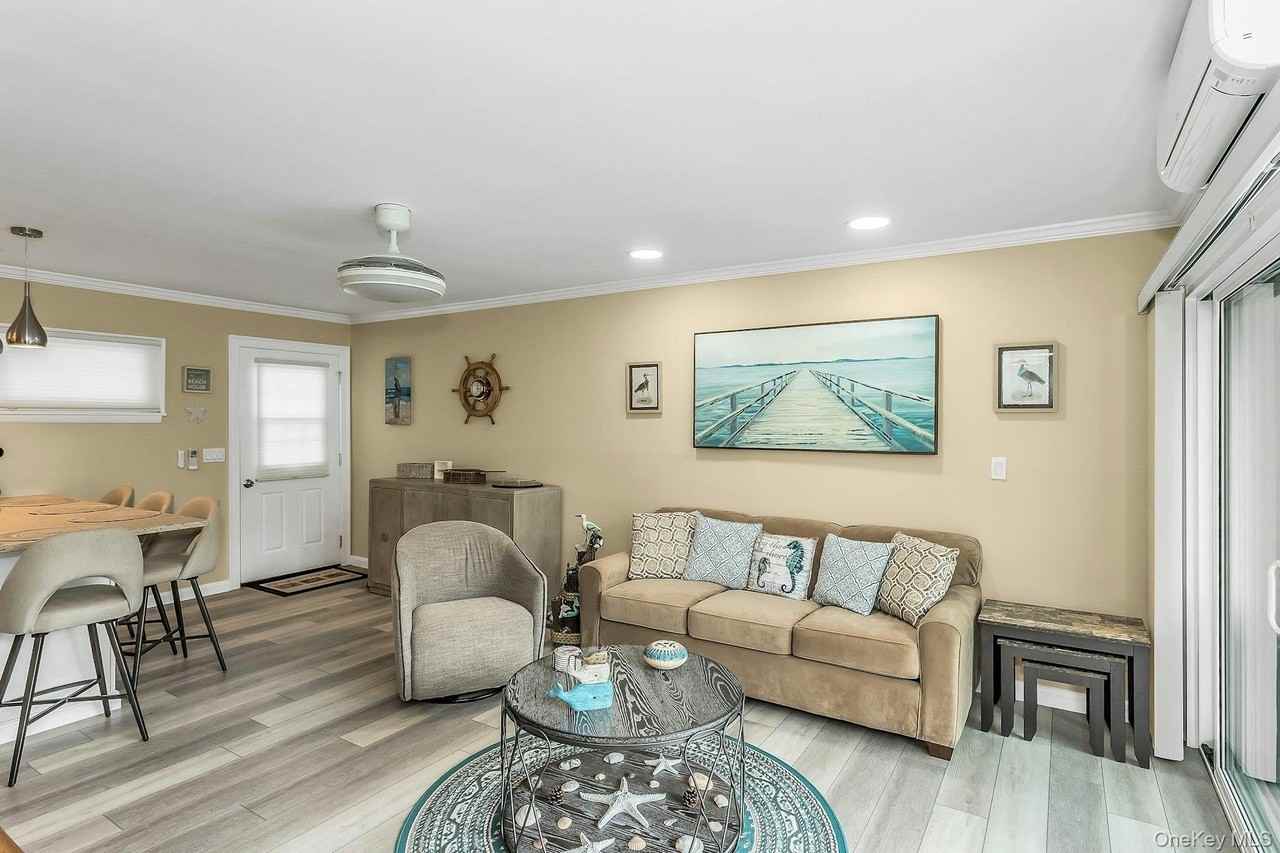 281 Dune Rd #18A - Photo 3 of 15