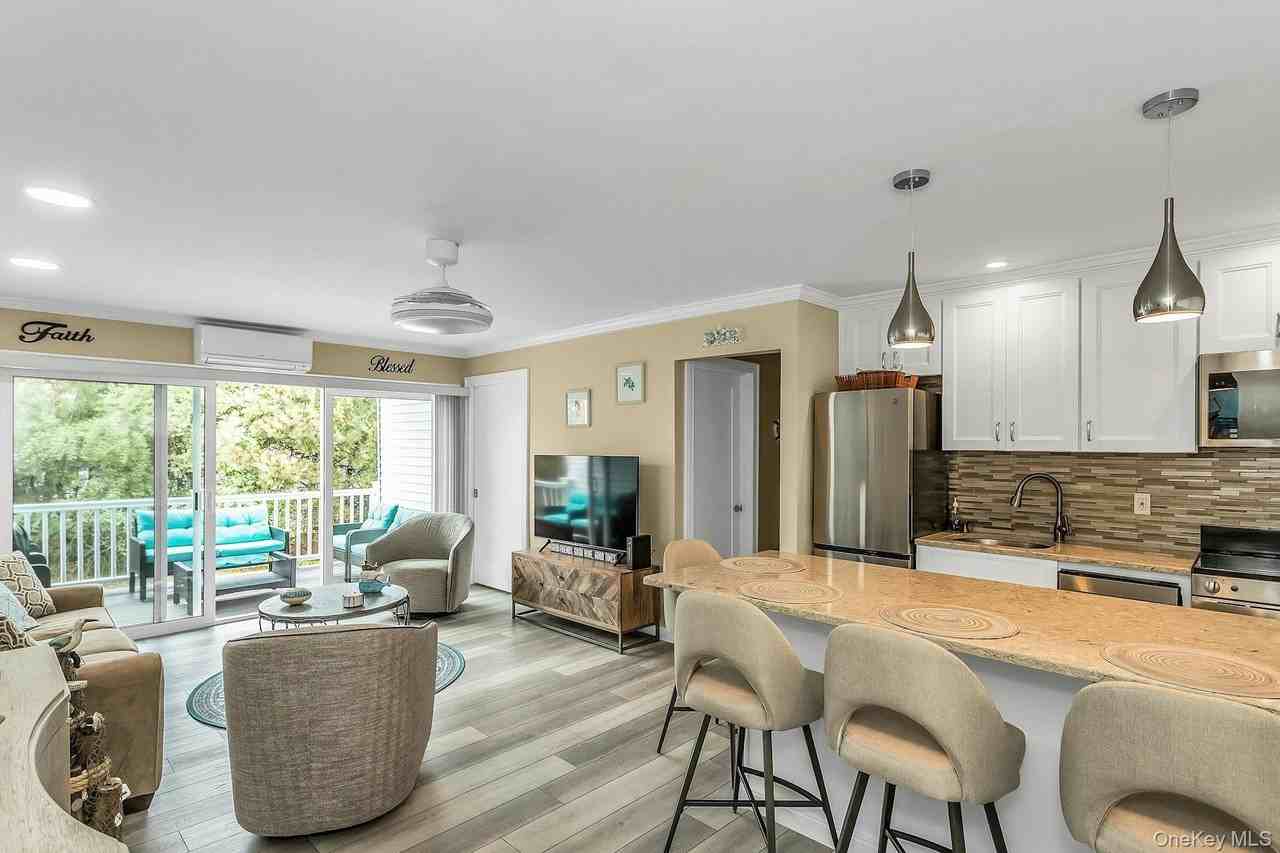 281 Dune Rd #18A - Photo 7 of 15